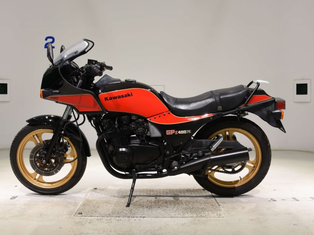 Kawasaki GPZ400F