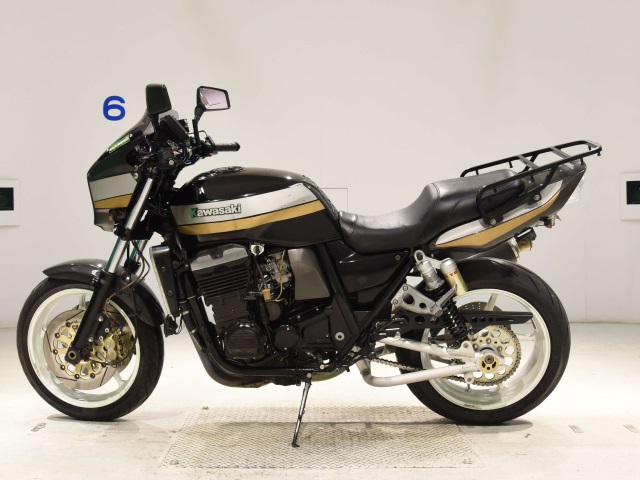 Kawasaki ZRX1100
