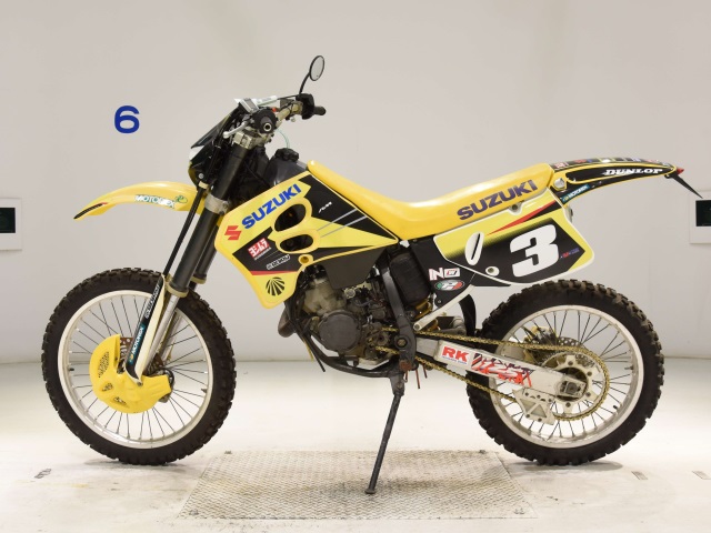 Suzuki RM125
