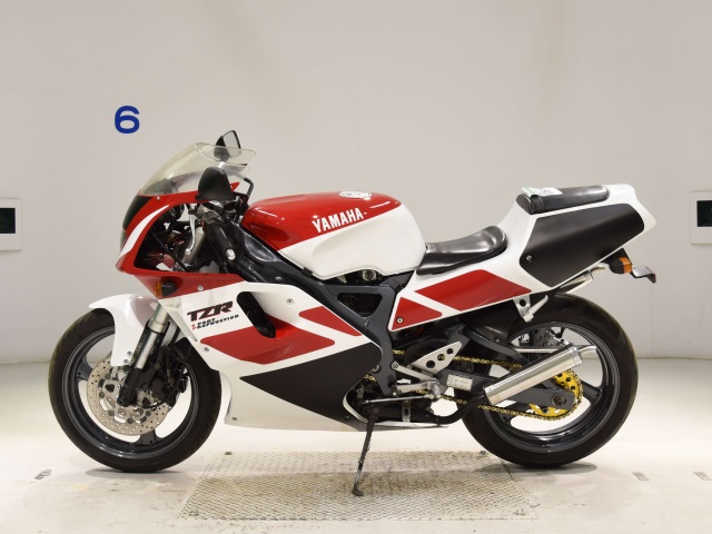 Yamaha TZR250R