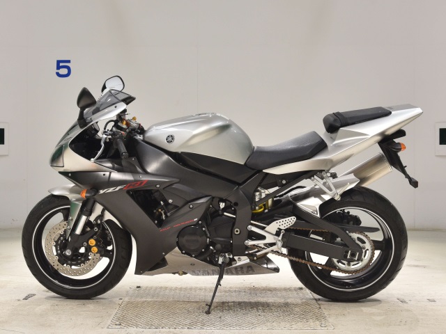 Yamaha YZF-R1