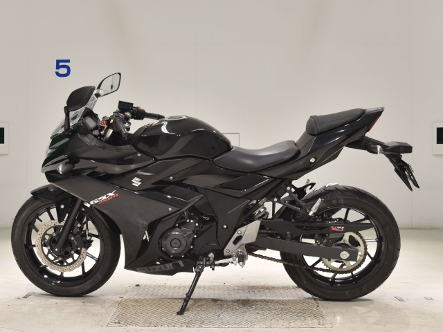 Suzuki GSX250R