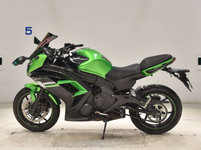 Kawasaki NINJA400