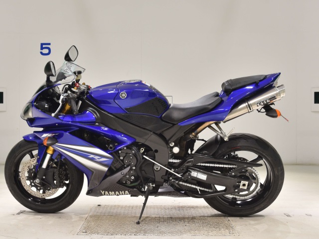 Yamaha YZF-R1