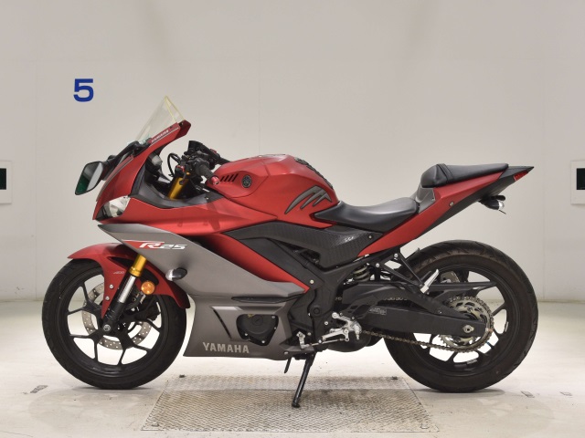 Yamaha YZF-R25A