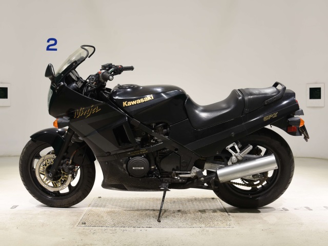 Kawasaki GPZ400R