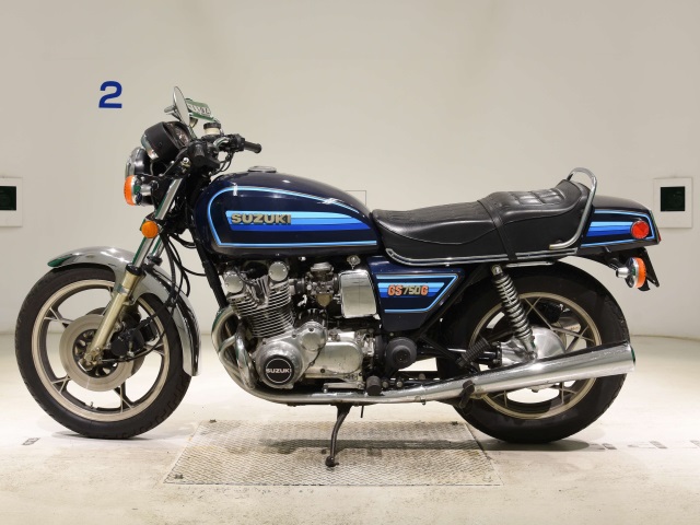 Suzuki GS750