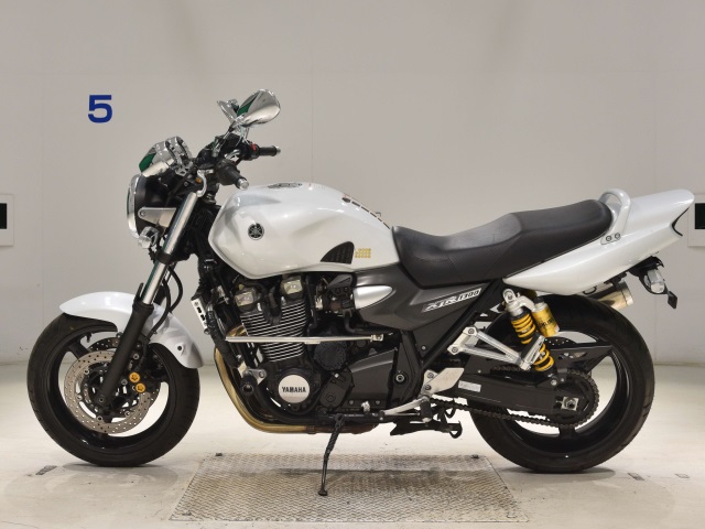 Yamaha XJR1300-2