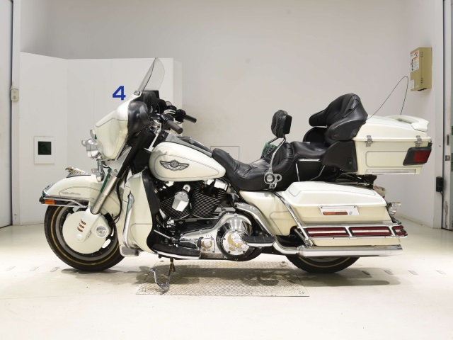 Harley-Davidson HARLEY FLHTCU1450