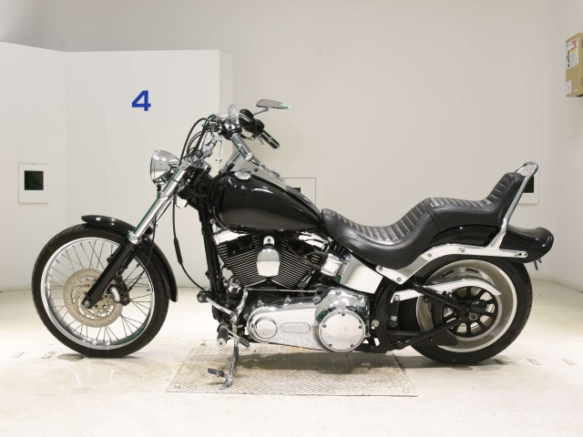 Harley-Davidson HARLEY FXSTC1580