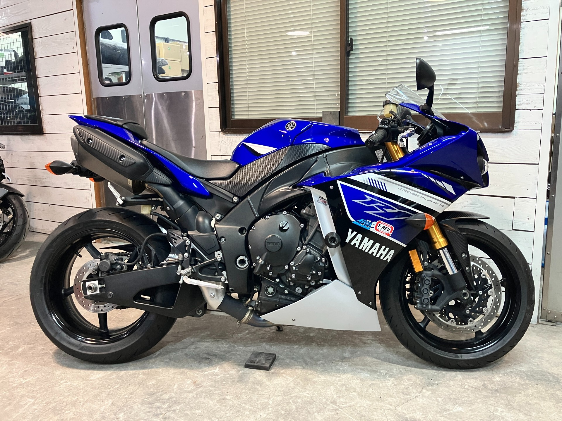 Yamaha YZF-R1