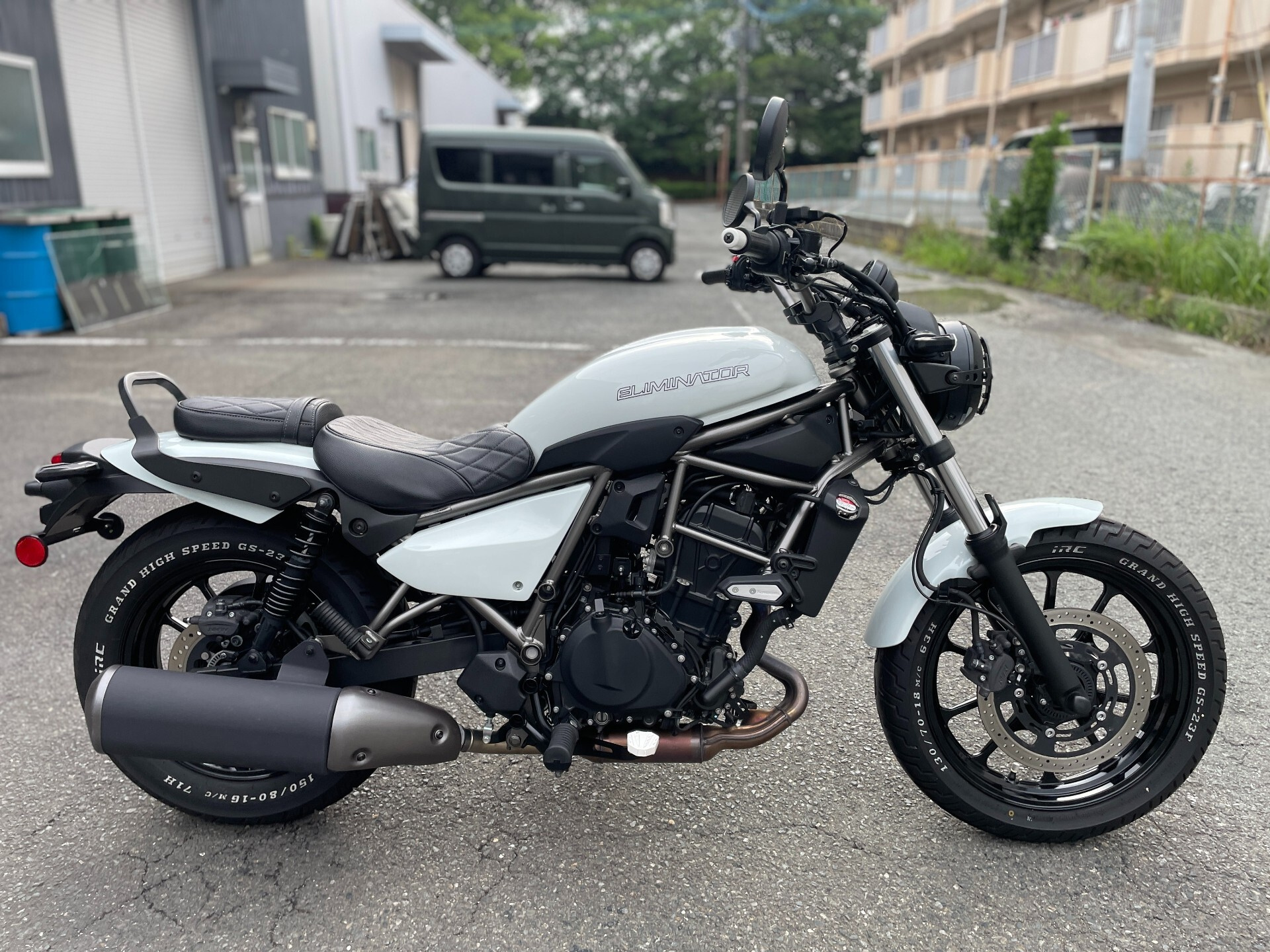 Kawasaki ELIMINATOR 400-1