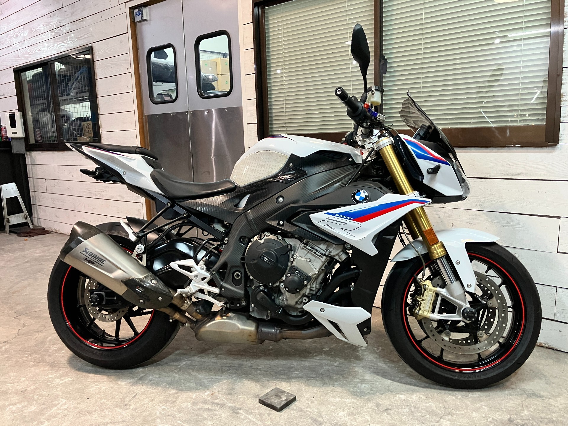 BMW BMW S1000R