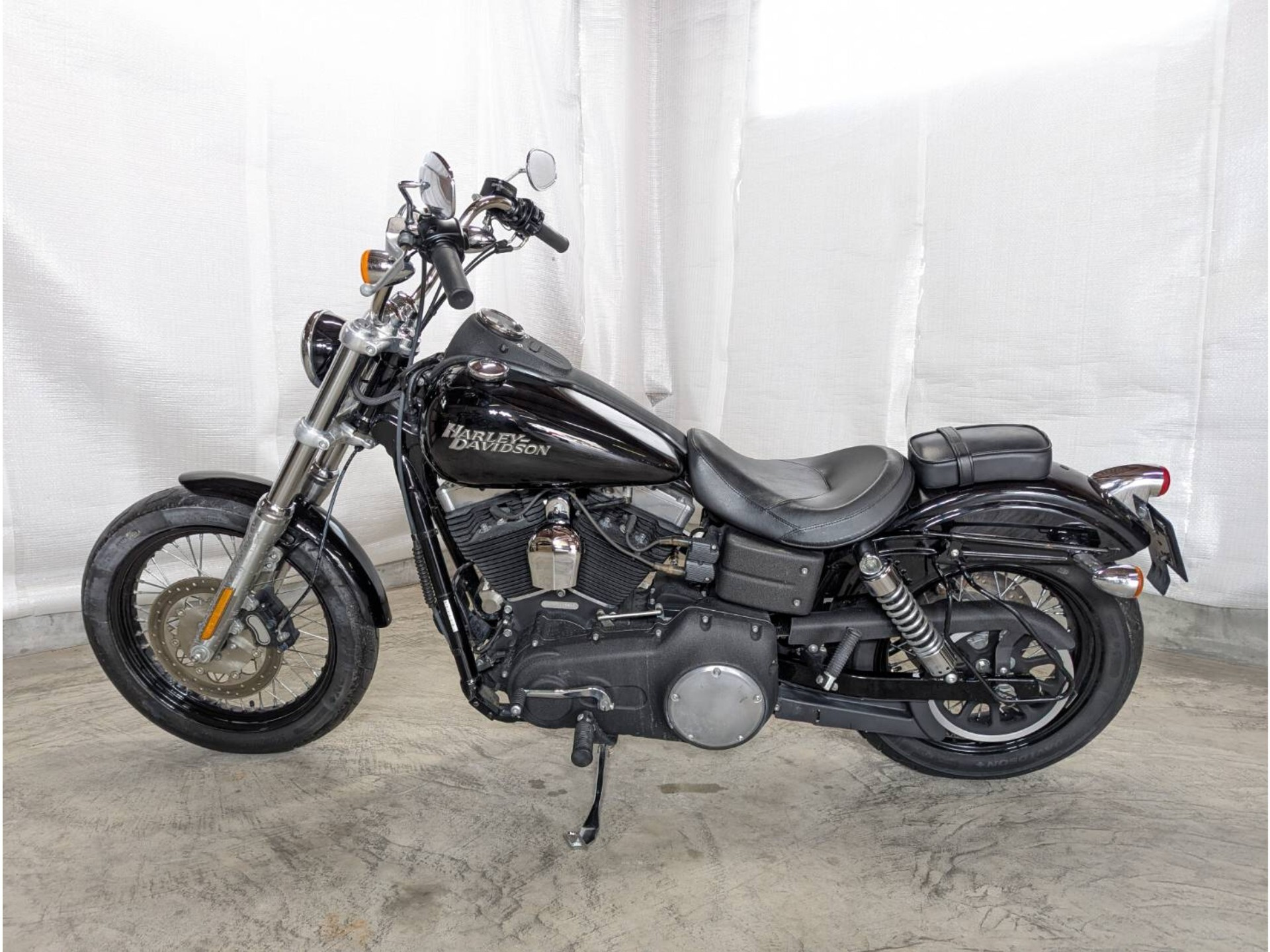 Harley-Davidson HARLEY FXDB1580