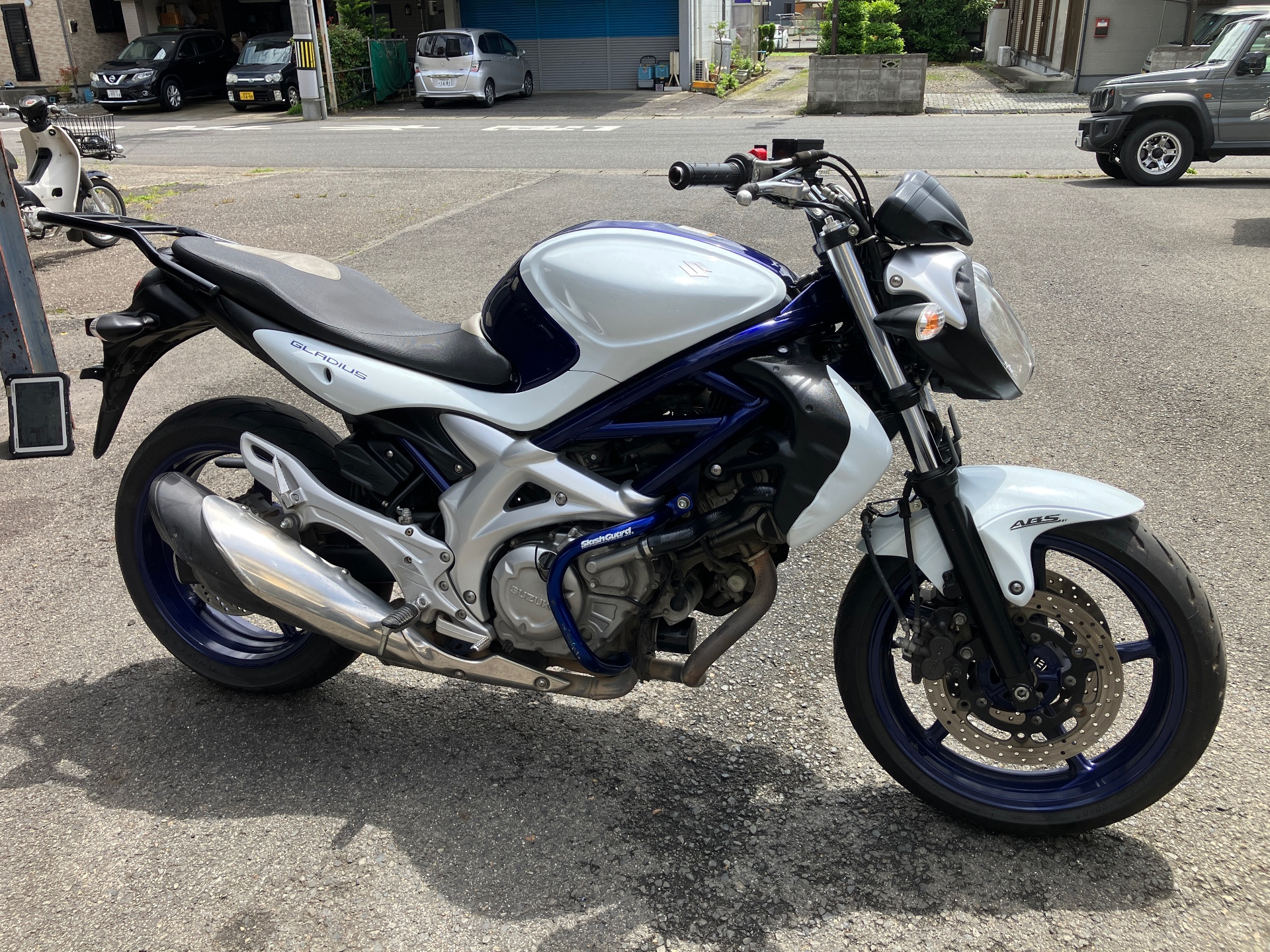 Suzuki GLADIUS400 ABS
