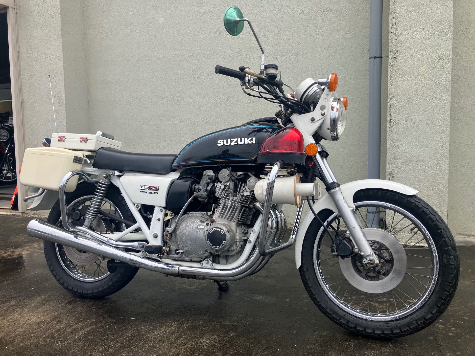 Suzuki GS750