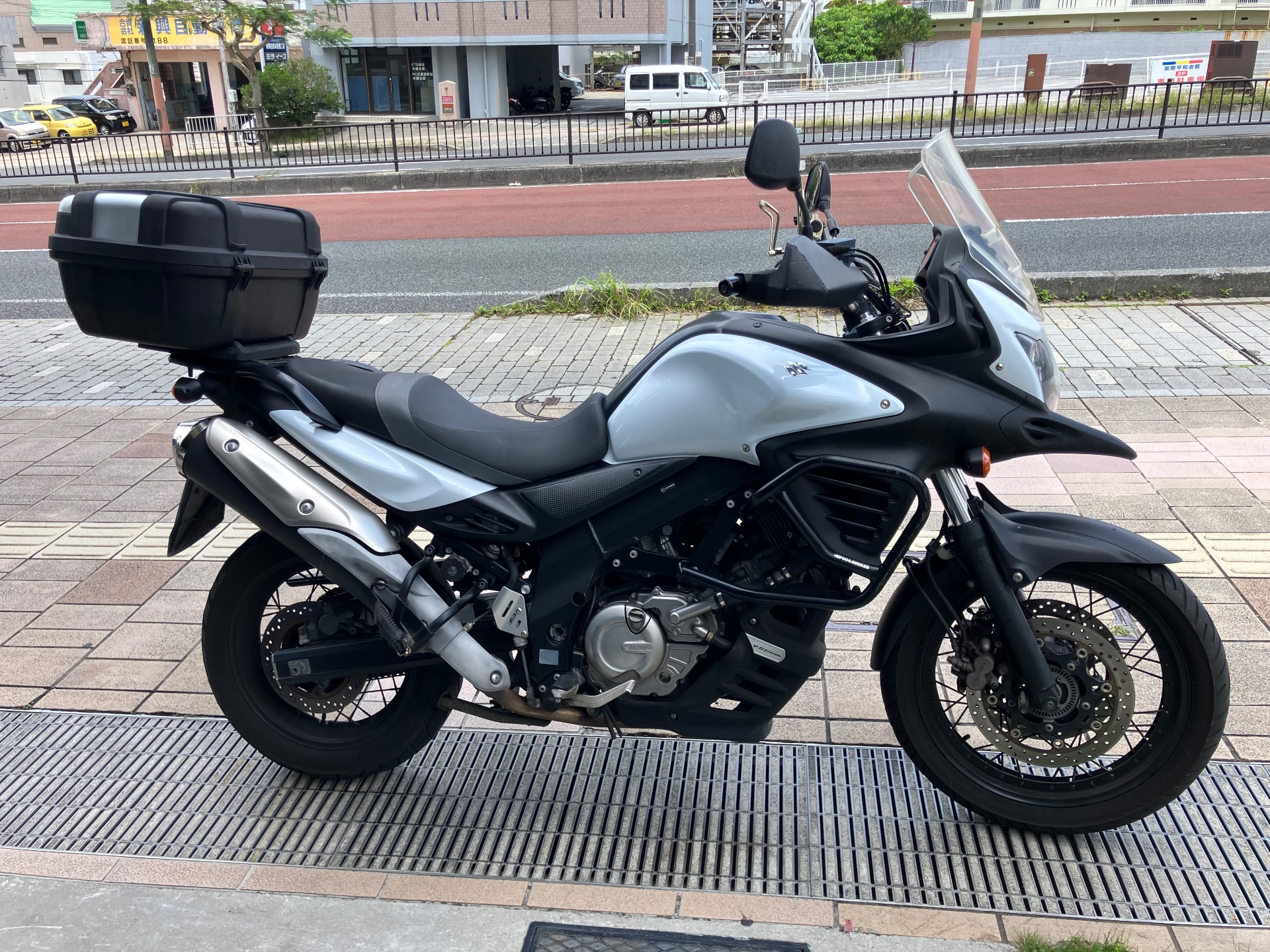 Suzuki V-STROM 650 ABS