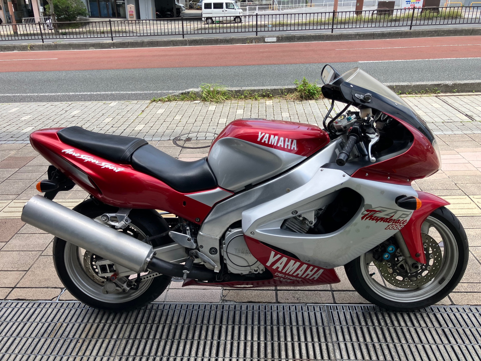 Yamaha YZF1000R THUNDER ACE