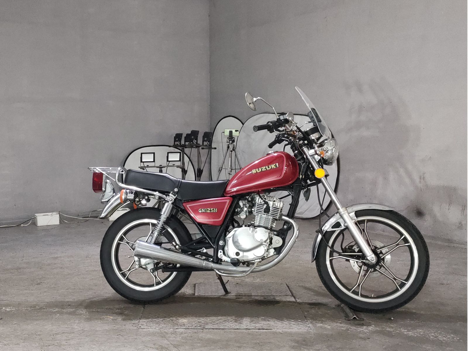 Suzuki GN125H