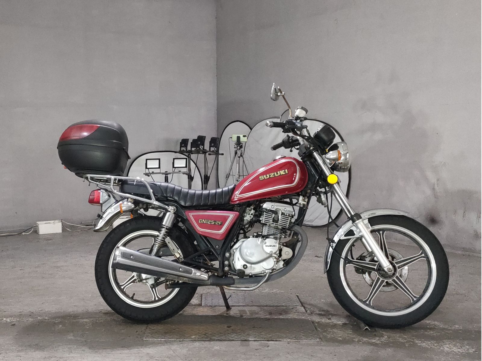 Suzuki GN125-2F