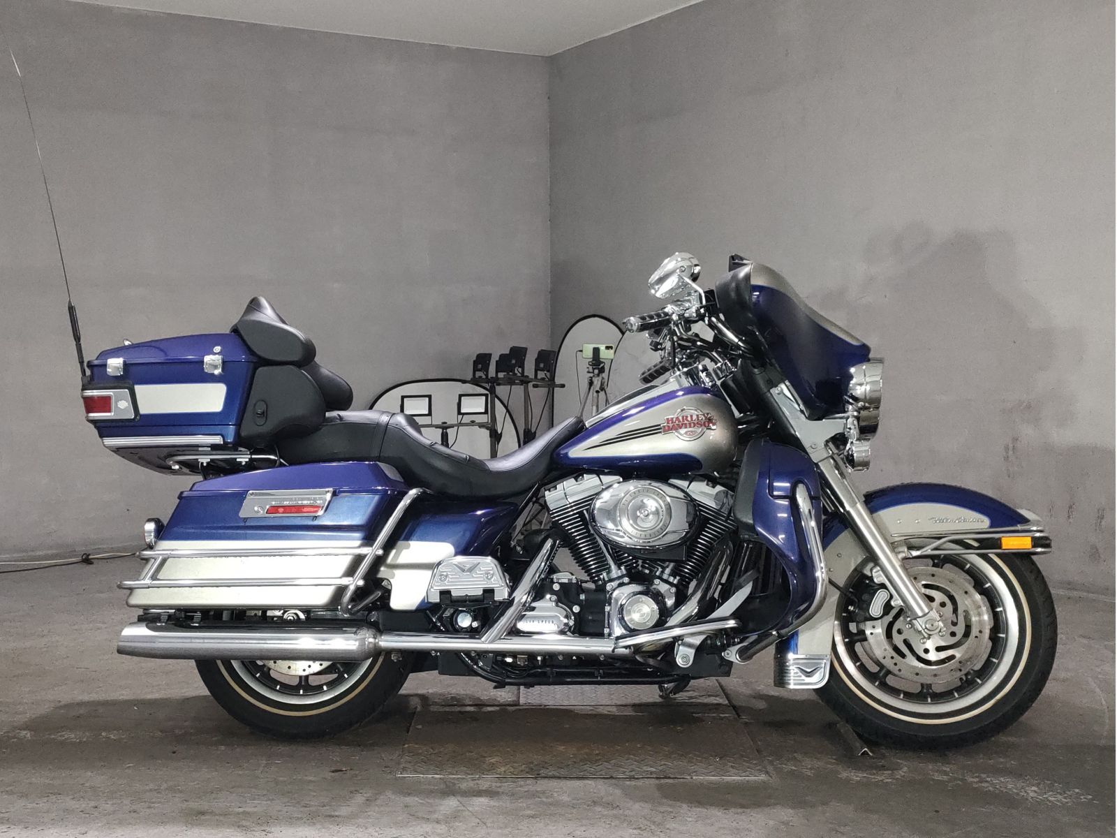 Harley-Davidson HARLEY FLHTCU1580
