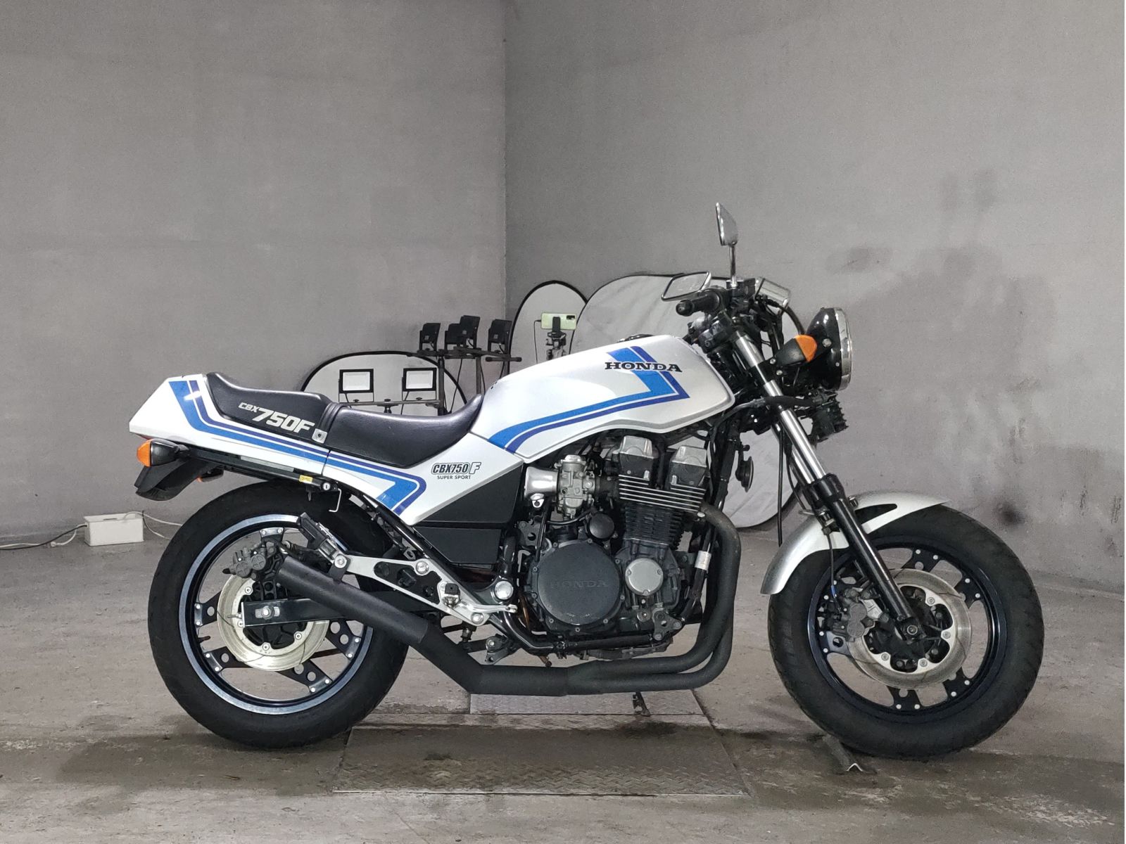 Honda CBX750
