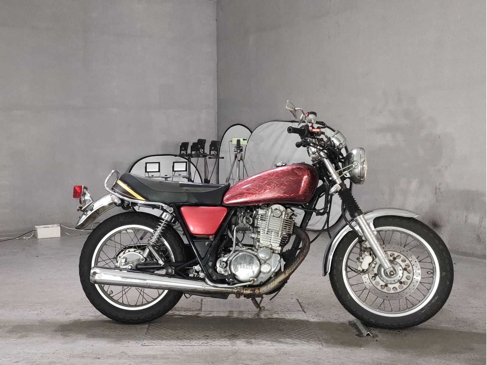 Yamaha SR400-1