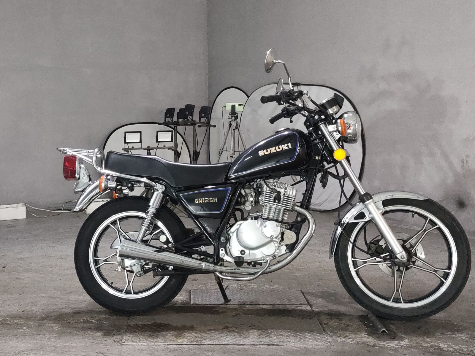 Suzuki GN125H