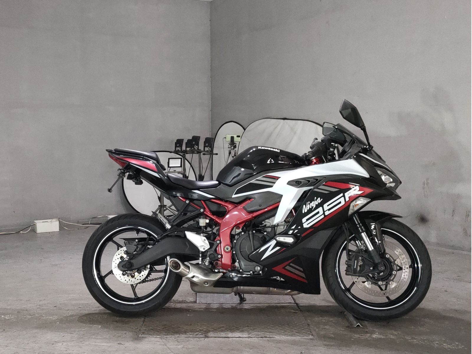 OTHER NINJA ZX-25R SE