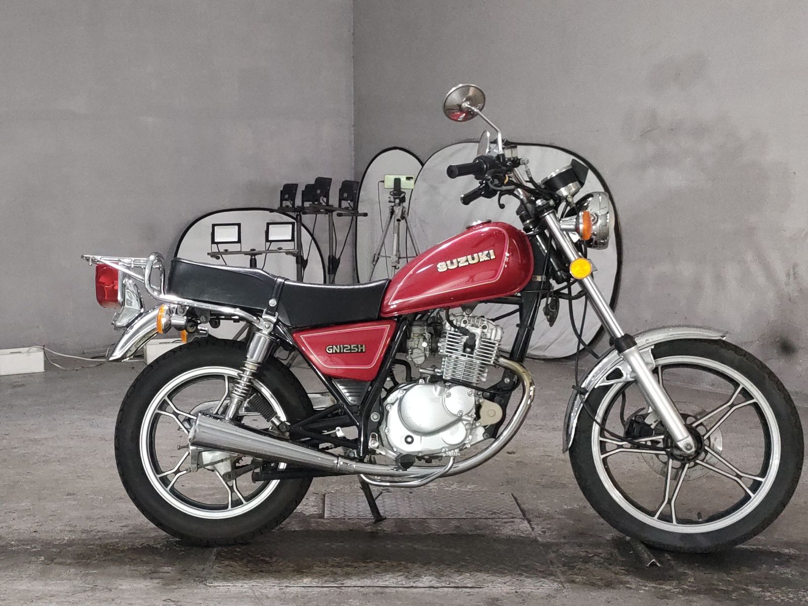 Suzuki GN125H