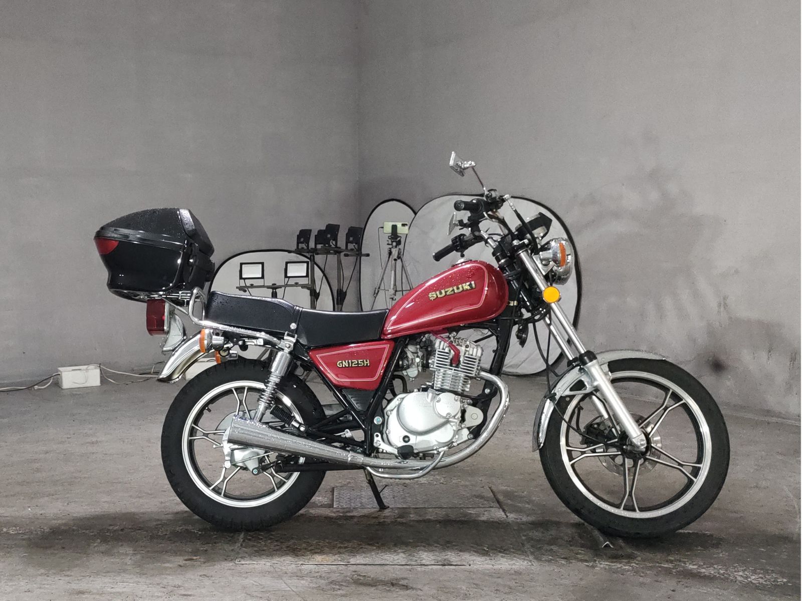 Suzuki GN125H