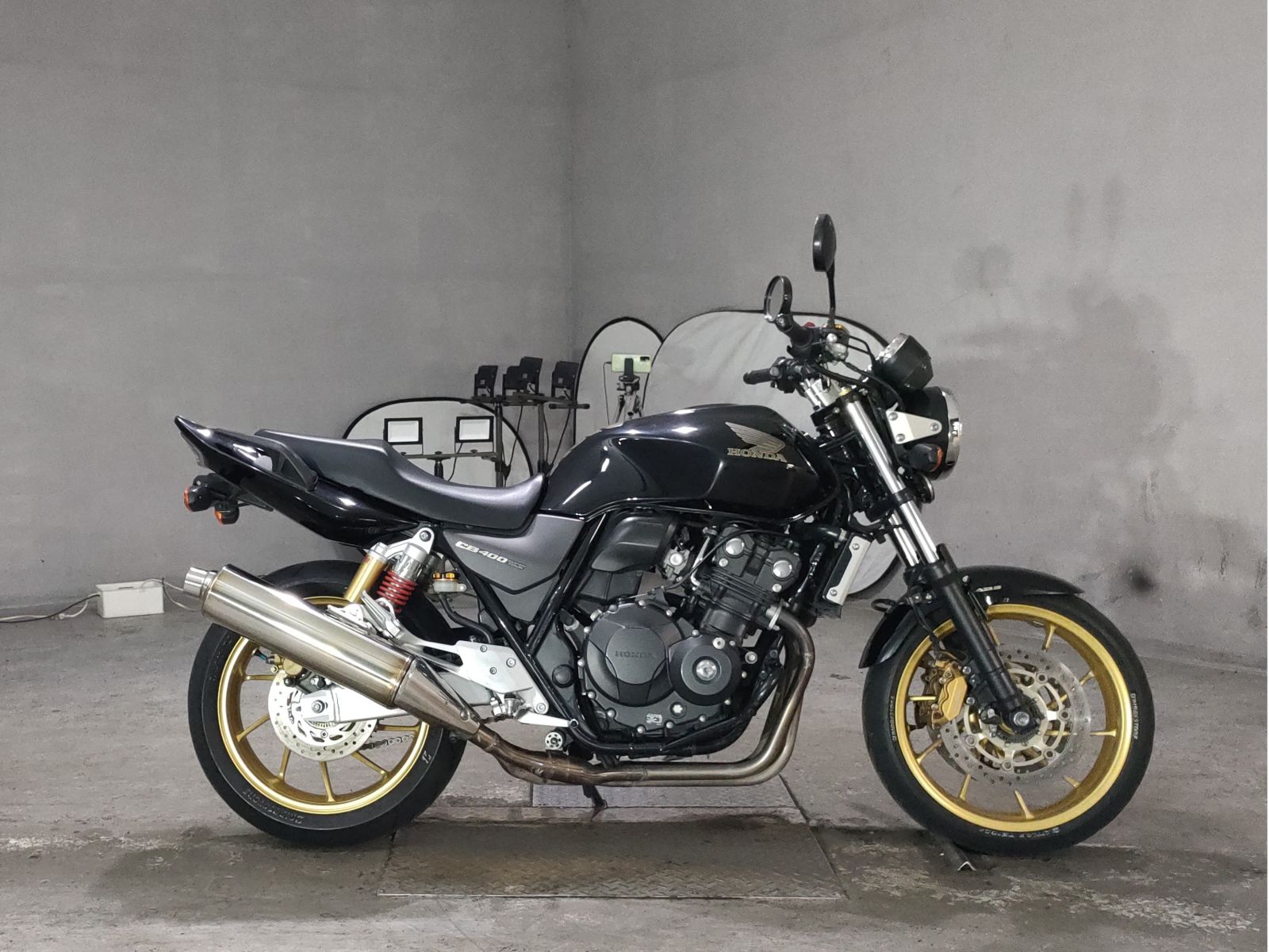 Honda CB400SFV-4