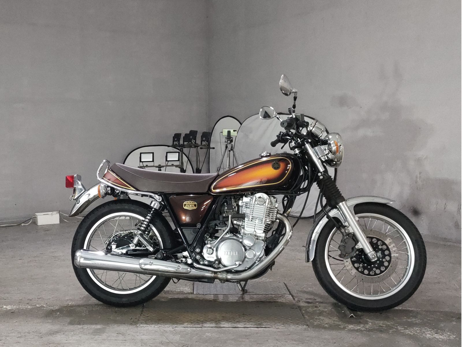 Yamaha SR400-1
