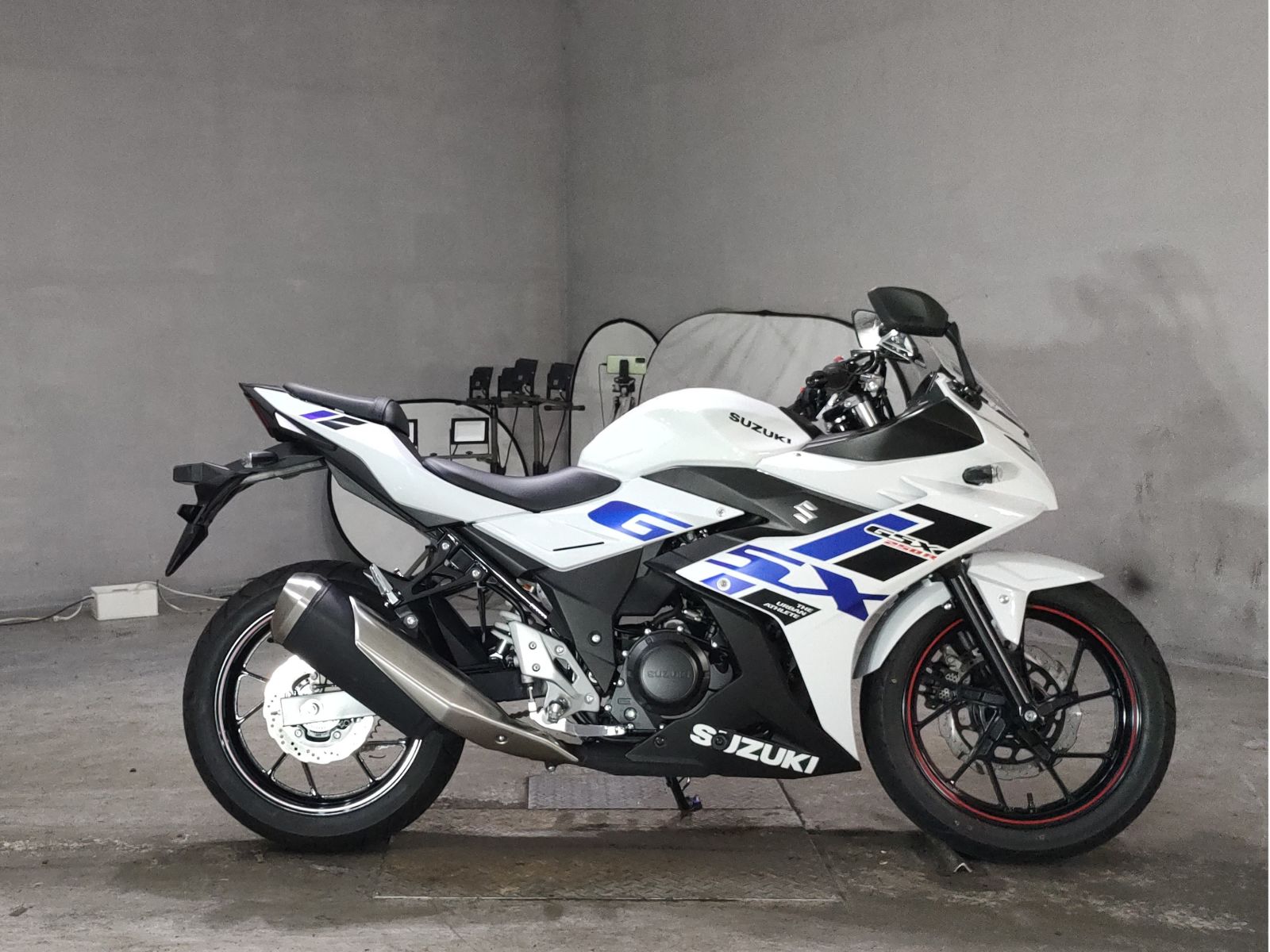 Suzuki GSX250R