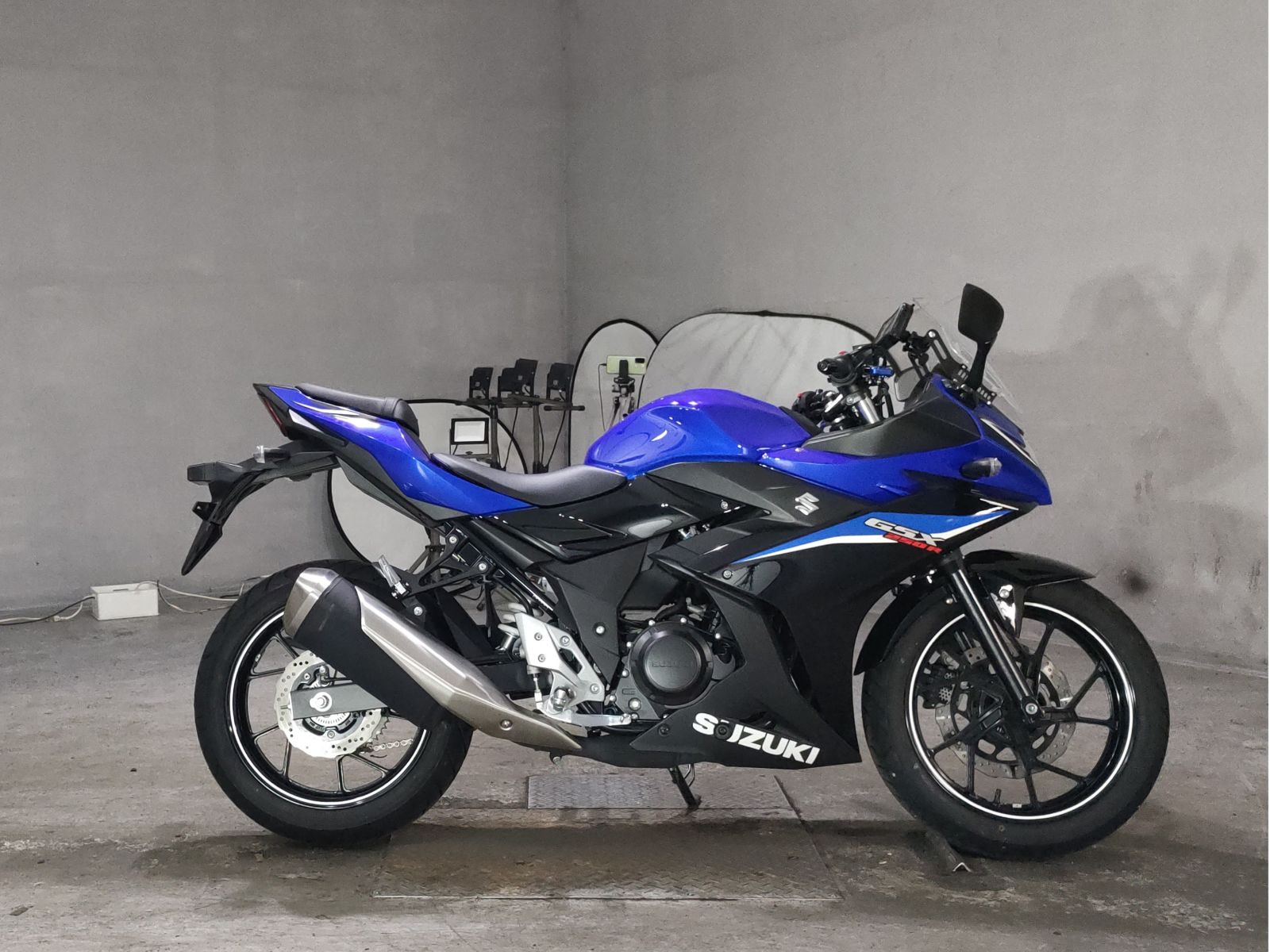 Suzuki GSX250R