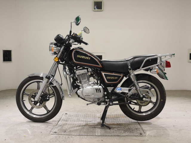 Suzuki GN125-2F