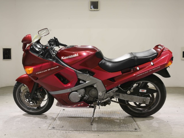 Kawasaki ZZR400-1