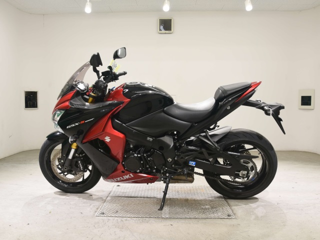 Suzuki GSX-S1000F