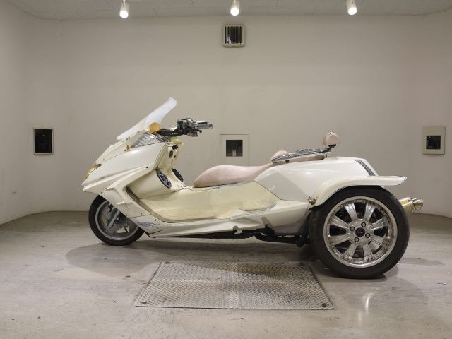 Yamaha MAXAM TRIKE