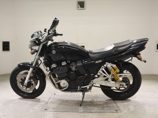Yamaha XJR400R-3