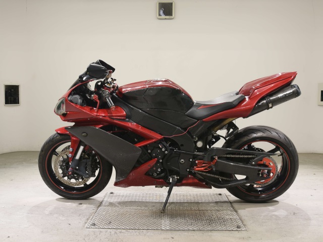 Yamaha YZF-R1