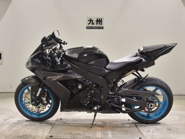 Yamaha YZF-R1