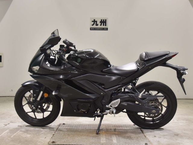 Yamaha YZF-R25A