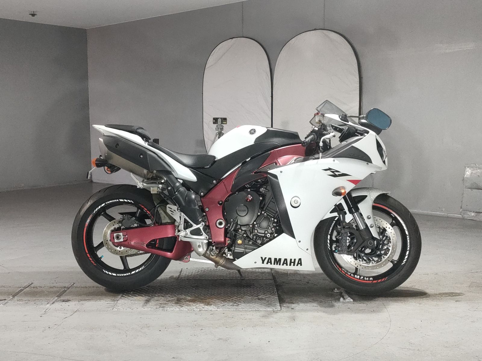 Yamaha YZF-R1