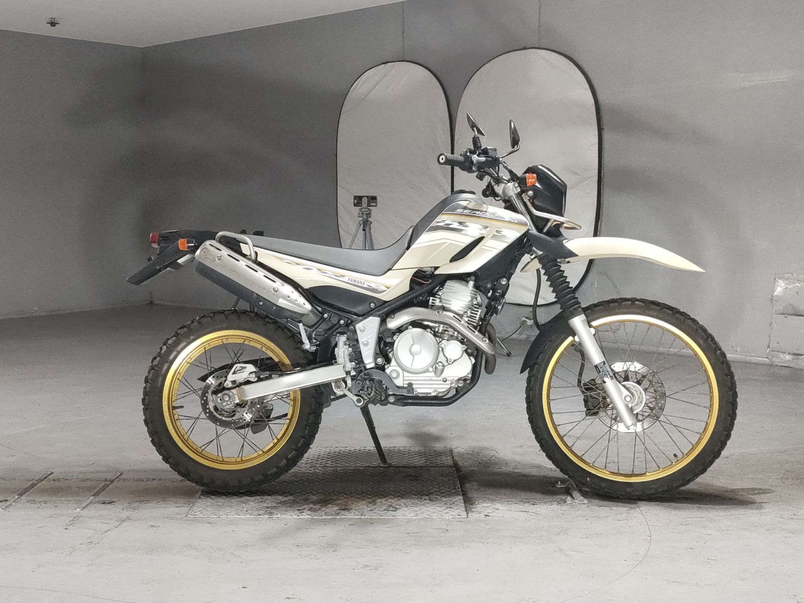 Yamaha SEROW 250