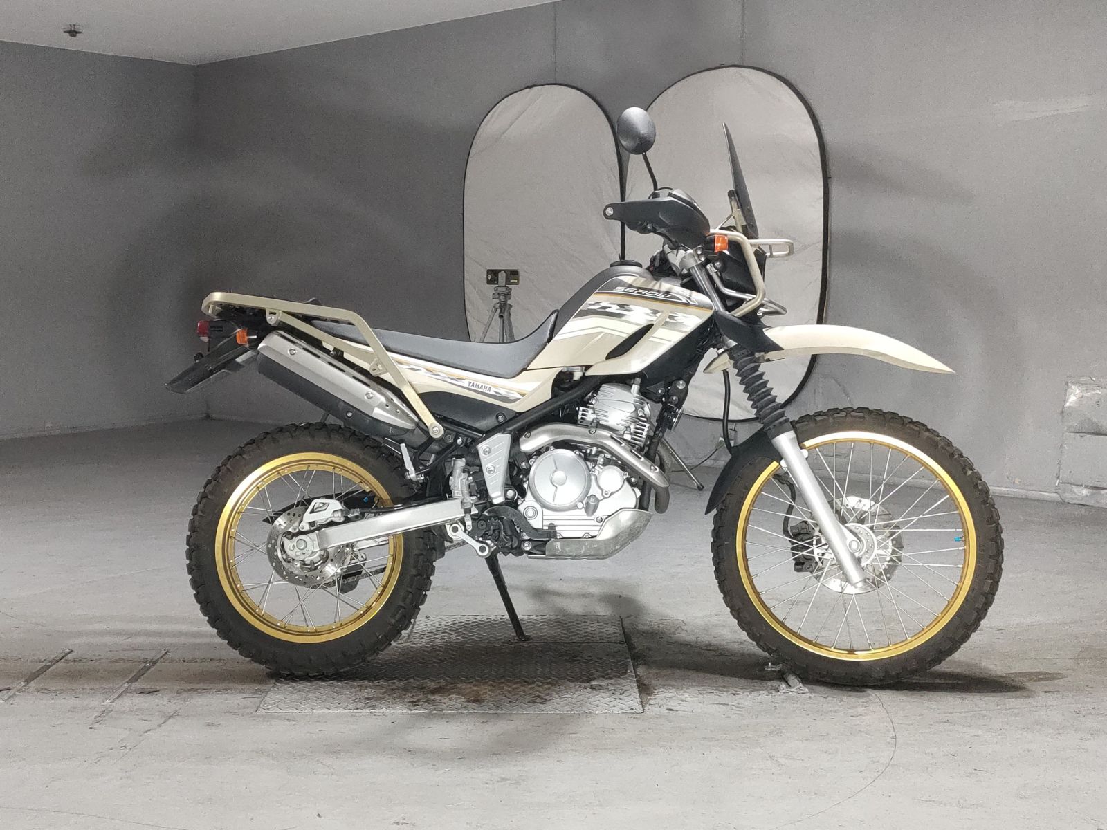 Yamaha SEROW 250
