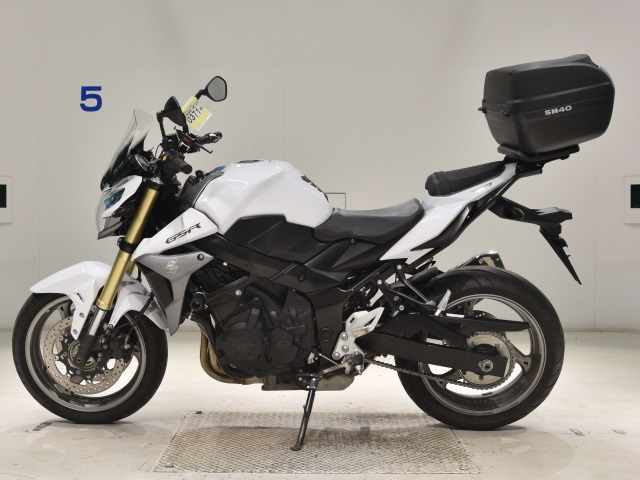 Suzuki GSR750A