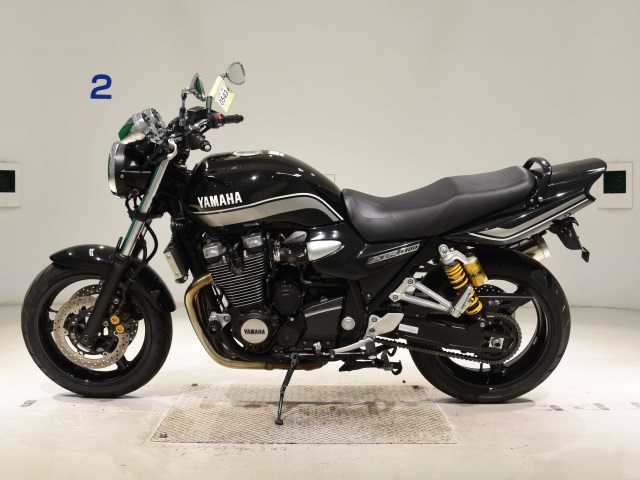Yamaha XJR1300-2