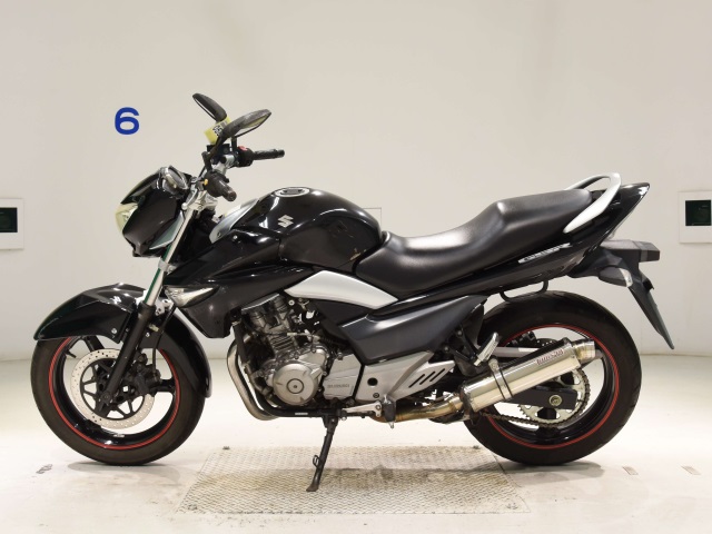 Suzuki GSR250