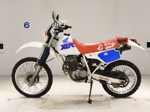 Honda XLR250R-4
